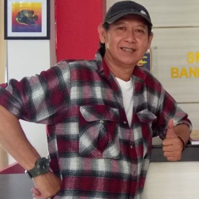Riko Dewantoro
(Sutradara/Public Speaking & Acting)